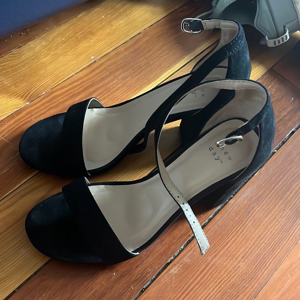 Women’s black heels